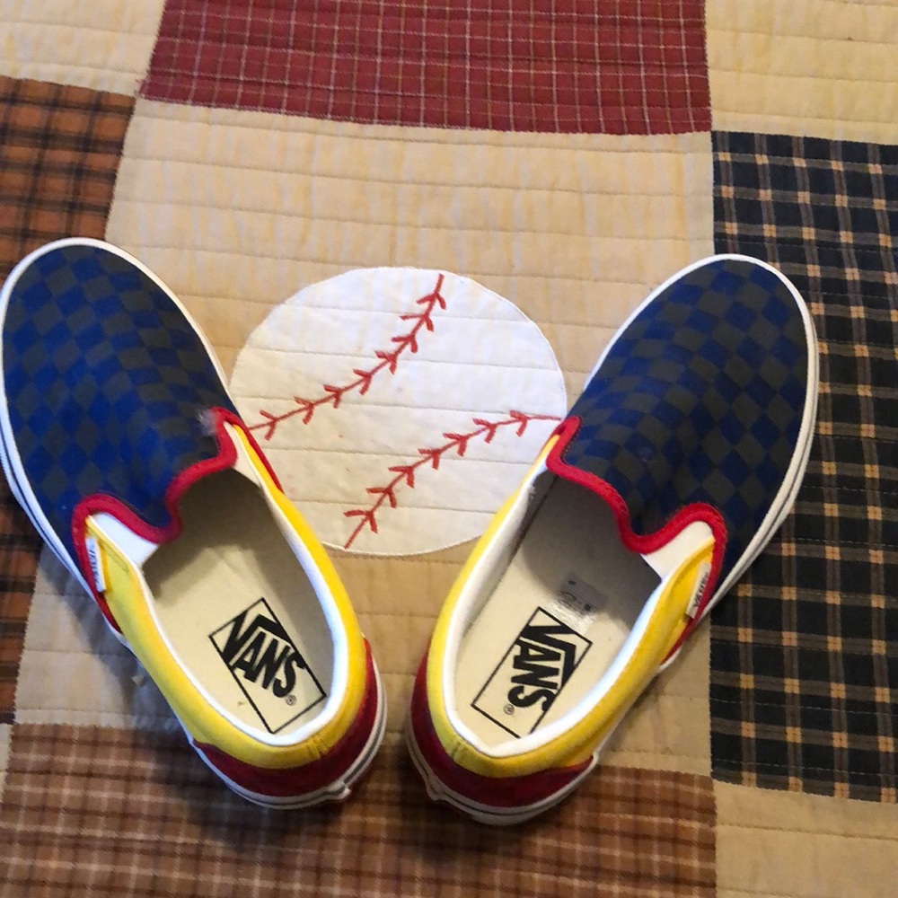 Uni-sneakers